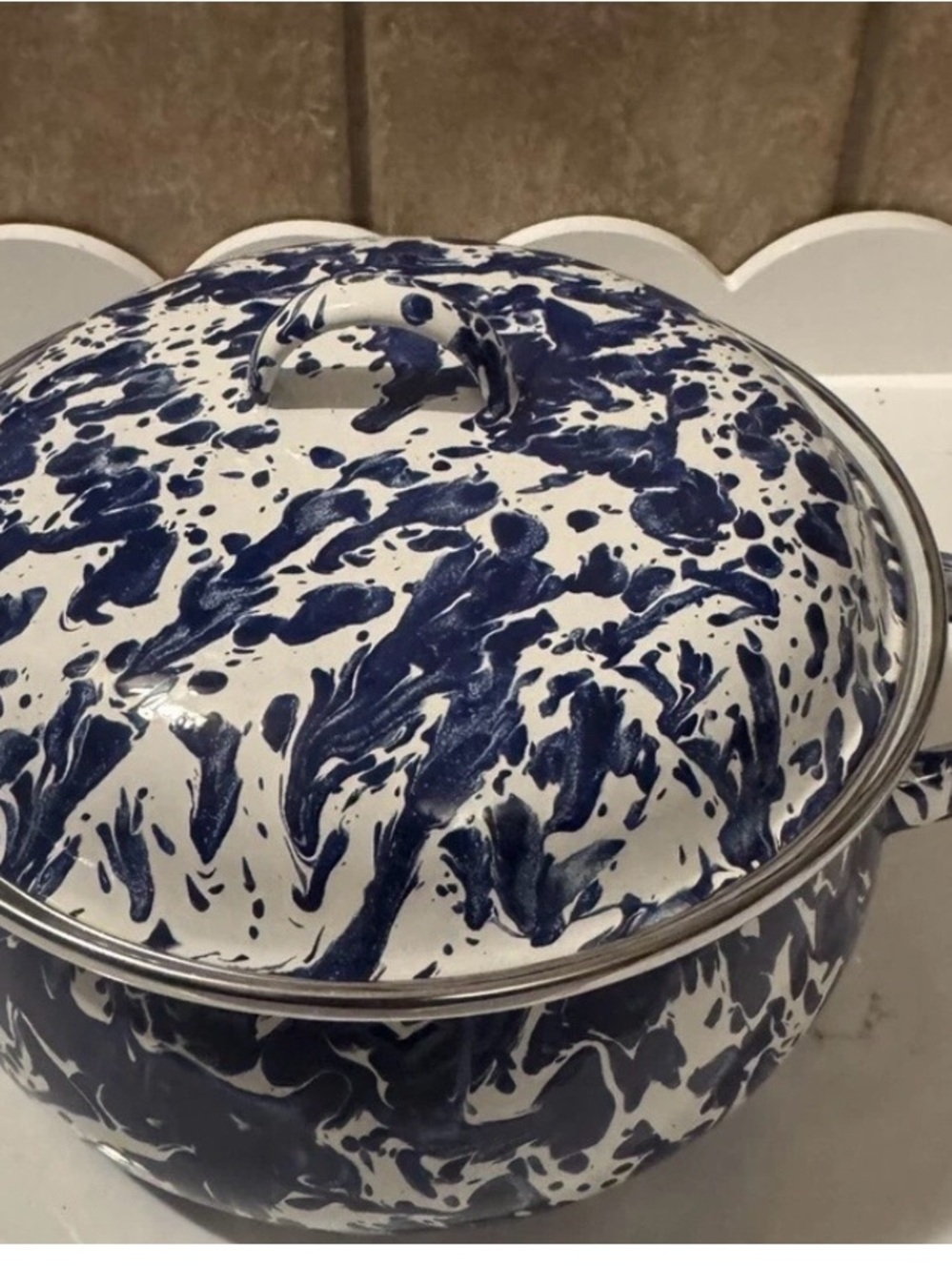 GOLDEN RABBIT Blue & White 2.5 Quart "Cobalt Swirl" Enamelware DUTCH OVEN /Lid